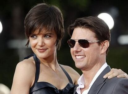 La actriz Katie Holmes escapó de un coche en llamas el pasado lunes mientras rodaba su próxima película, <i>Don't be afraid of the dark</i>, en Australia. Parece ser que la batería del vehículo se incendió por un fallo técnico.