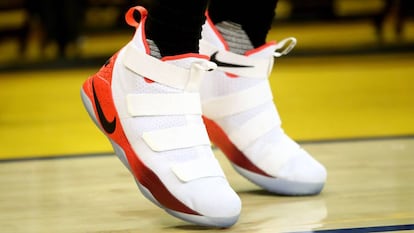 Las Nike que calz&oacute; LeBron James en la final de la NBA