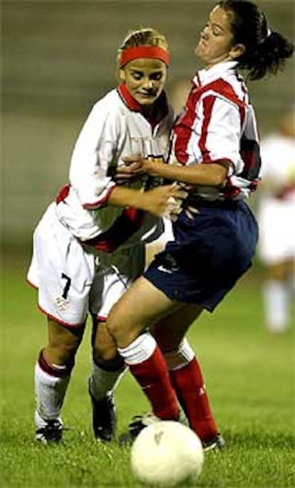 Milene Domingues, "Ronaldinha", debutó como jugadora del Rayo Vallecano femenino. PLANO ENTERO - ESCENA