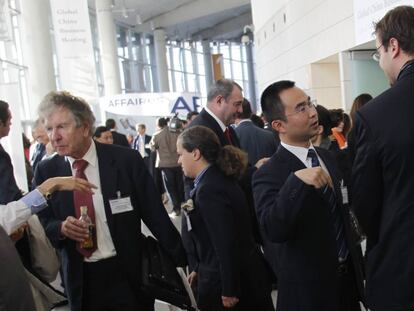 Un grupo de ejecutivos de empresas de varios países en un congreso internacional celebrado en Valencia