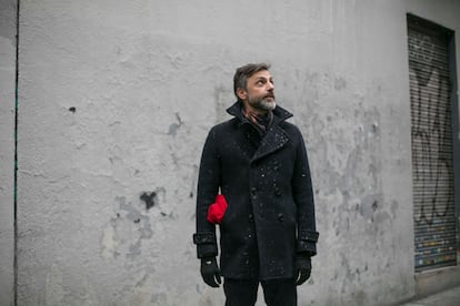 Joaquín García, junto a la Galería García, en la calle Doctor Fourquet 8, cerrada por la pandemia.