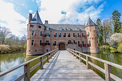 Castillo de Het Oude Loo, situado en la localidad de Apeldoorn a unos 100 kilómetros de Ámsterdam. 