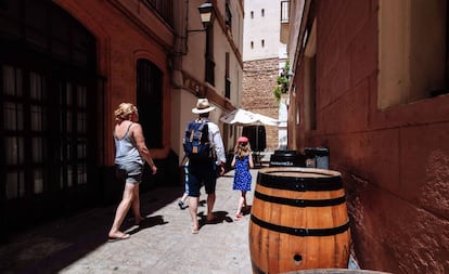 Calle del barrio del Pópulo, en Cádiz.