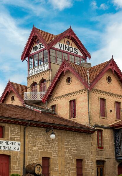 La bodega López de Heredia Viña Tondonia, en el barrio de la Estación de Haro (La Rioja).