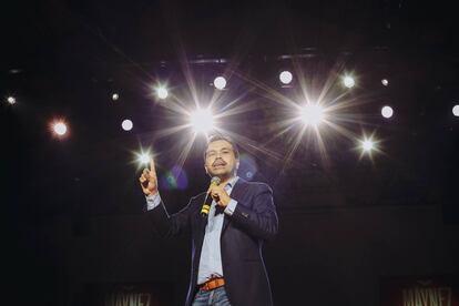 Jorge Álvarez Máynez, candidato presidencial del Partido Movimiento Ciudadano, durante una reunión con estudiantes universitarios el 20 de marzo en la Ciudad de México.