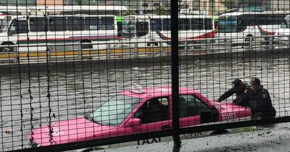 Las inundaciones en la avenida Insurgentes Norte de Ciudad de M&eacute;xico.