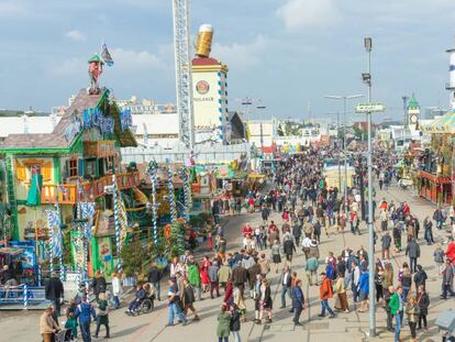 Vista del Theresienwiese desde la noria, el recinto donde se celebra la Oktoberfest.