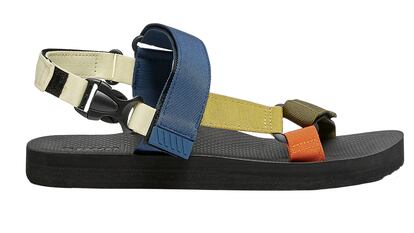 Sandalias técnicas Pull&Bear.