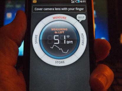 Tomarse el pulso es posible con solo poner un dedo delante de la c&aacute;mara de un m&oacute;vil gracias a la aplicaci&oacute;n Measure.