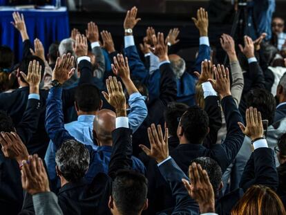 Jueces del Tribunal Supremo nombrados por el Parlamento venezolano juran el cargo en Caracas.