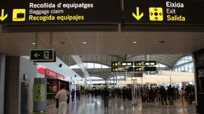 La nueva terminal del aeropuerto de L&#39;Altet, ayer durante su inauguración.