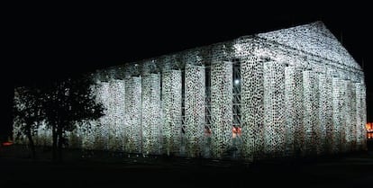 'The Partenón of Books'. Marta Minujín. 1983/2017.