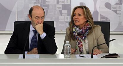 Alfredo Pérez Rubalcaba y Trinidad Jiménez en la reunión que han celebrado hoy sobre la Ley de Dependencia.