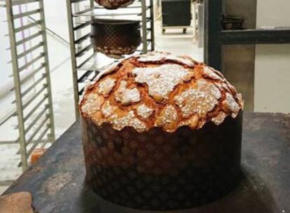 El panettone de panses, fruita i ametlles de Miquel Saborit.