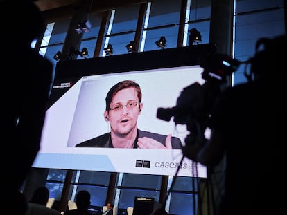 Edward Snowden, denunciante del espionaje de la NSA y emblema del 'whistleblower', participando por videoconferencia en un acto en 2017.