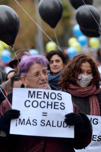 Concentración en Valladolid reivindicando medidas anticontaminación.