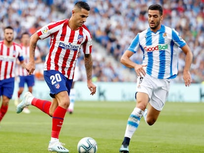 Vitolo, ante Mikel Merino.