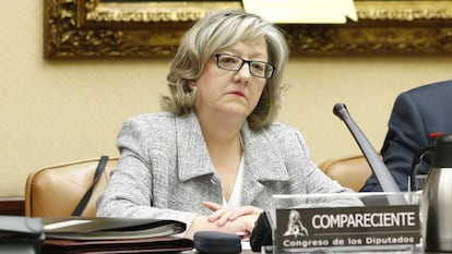 La directora de la Oficina de Conflictos de Intereses, Flor López Laguna,  durante una comparecencia en el Congreso.