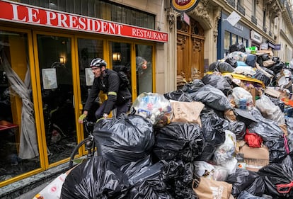 paris france garbage