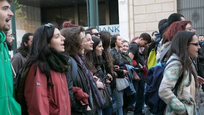 Manifestación de estudiantes contra las políticas de austeridad en Atenas en 2017.