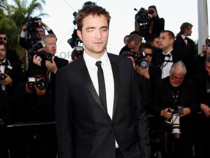 Robert Pattinson hace su primera aparición oficial en la alfombra roja