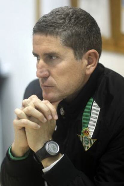 Entrevista al entrenador del Real Betis, Juan Carlos Garrido.