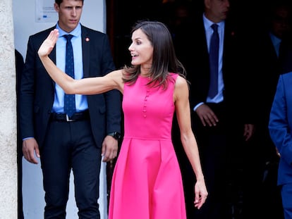 Este es el libro feminista que la reina Letizia leerá este verano