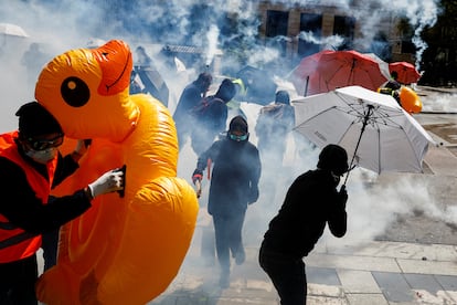 Grupo de manifestantes en Nantes.