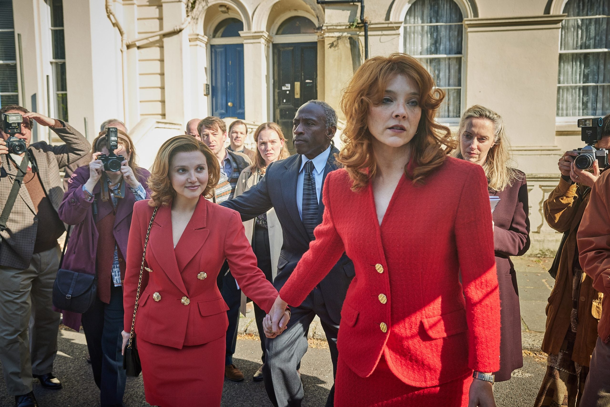 Mia McKenna-Bruce y Natalie Dormer, en 'The Lady'.