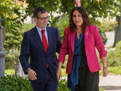El ministro de la Presidencia, Relaciones con las Cortes y Memoria Democrática, Félix Bolaños y la consellera de la Presidencia de la Generalitat de Cataluña, Laura Vilagrà, este miércoles en Madrid.
