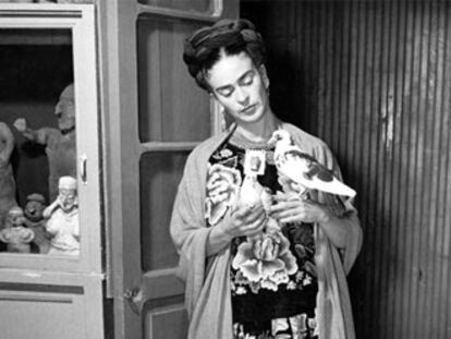 Retrato de Frida Kahlo (1907-1954) expuesto en la National Gallery de Londres.
/ COR