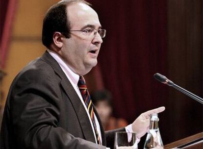 El portavoz de los socialistas de Cataluña, Miquel Iceta, durante su intervención en el Parlamento de Cataluña.