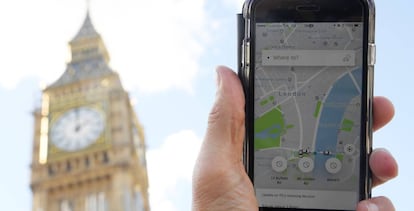 ‘App’ de Uber, con el Big Ben londinense al fondo.