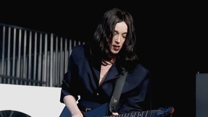 St. Vincent, el pasado 24 de mayo en un concierto en Napa. California.