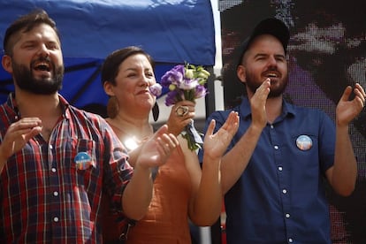 De izquierda a derecha, Gabriel Boric, Beatriz Sánchez y Giorgio Jackson, el pasado 3 de abril.