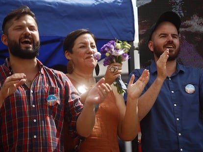 De izquierda a derecha, Gabriel Boric, Beatriz Sánchez y Giorgio Jackson, el pasado 3 de abril.