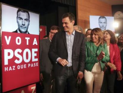 El PSOE intenta movilizar a los suyos con el miedo a Vox y ahondar en la fragmentación del voto conservador. Por eso acepta un debate que incluye a Abascal