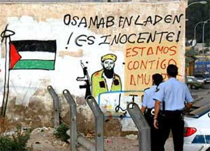 Pintadas a faor de Bin Laden en Melilla.