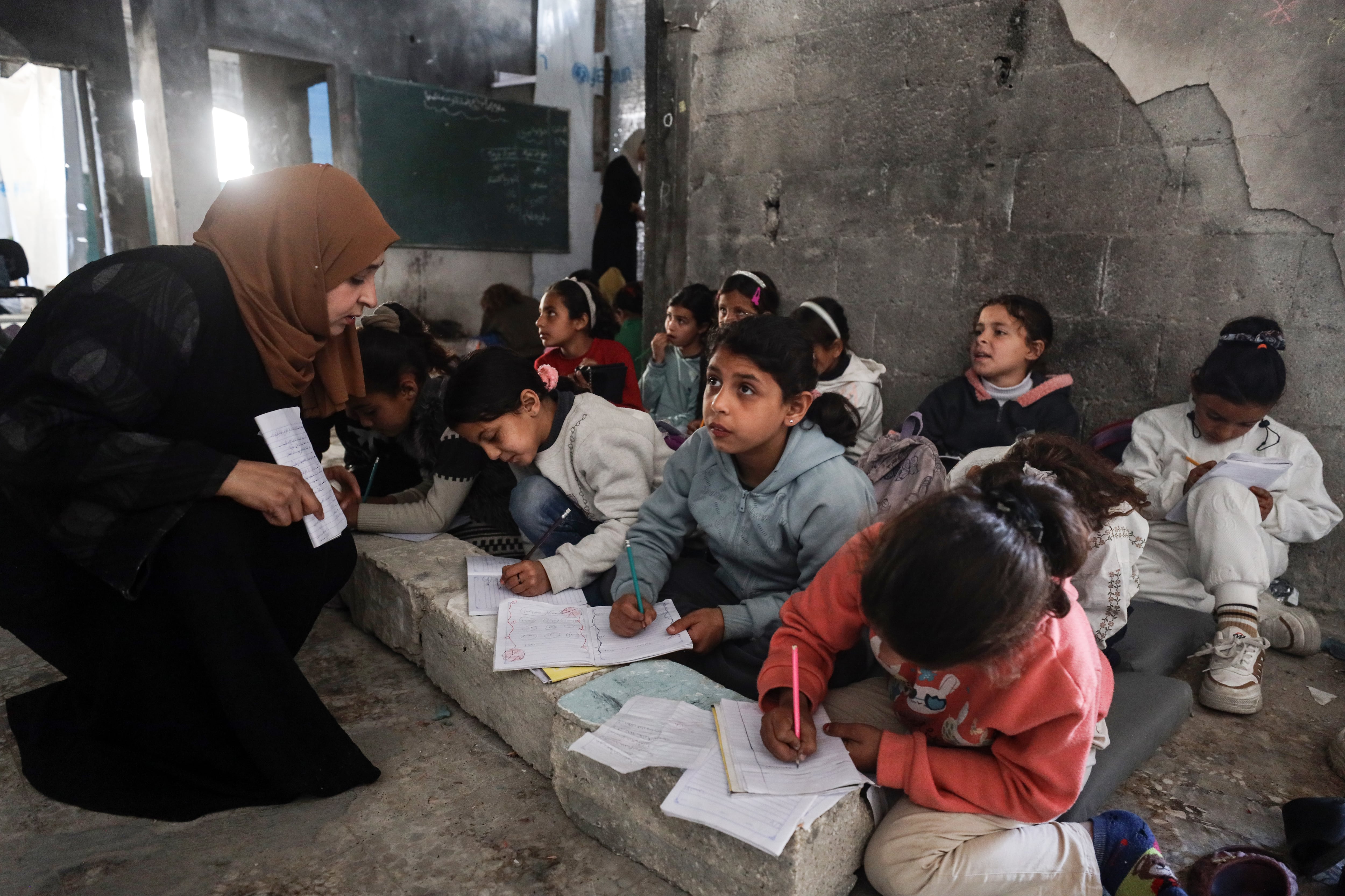“Si siguen gritando, los mataremos”: los ataques contra la educación aumentan un 40% en el mundo