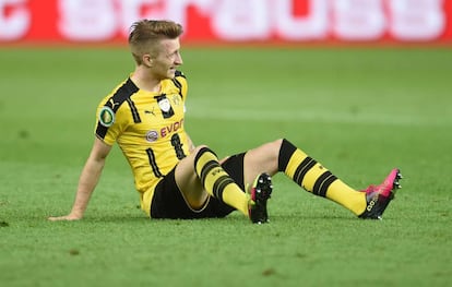 Reus, lesionado en un partido con el Dortmund