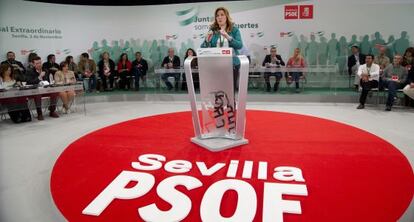 Susana D&iacute;az, durante su intervenci&oacute;n en el congreso del PSOE de Sevilla.