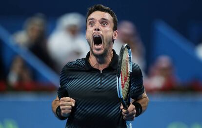 Bautista celebra su triunfo contra Berdych en la final de Doha.