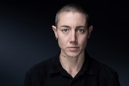 La escritora Constance Debre, en París en febrero de 2022.