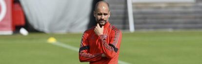 Guardiola, durante un entrenamiento con el Bayern