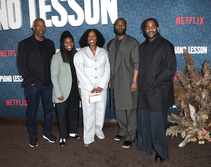 Denzel Washington junto a su familia, Katia, Pauletta, Malcolm y John David, el 19 de noviembre de 2024.