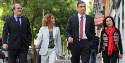 Ángel Gabilondo, Meritxel Batet, Pedro Sánchez y Margarita Robles, este lunes.