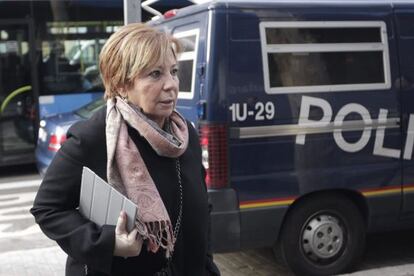 Celia Villalobos arriving at PP headquarters in Madrid for Wednesday&#039;s meeting. 