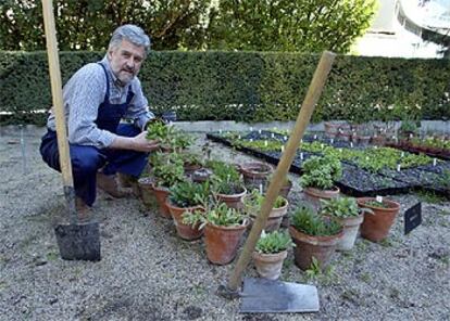 El presidente del Congreso, demostrando parte de sus habilidades el pasado viernes en el Jardín Botánico de Madrid.