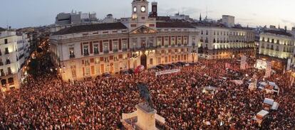 Panor&aacute;mica de la Puerta del Sol al t&eacute;rmino de la marcha de Madrid. 