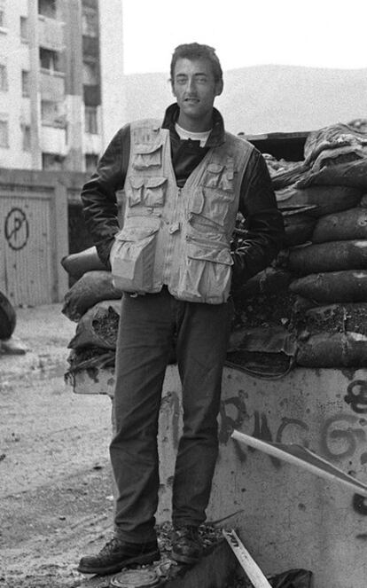 Foto de archivo de junio de 1994 del periodista español Miguel Gil Moreno trabajando para la agencia AP en Mostar (Bosnia).